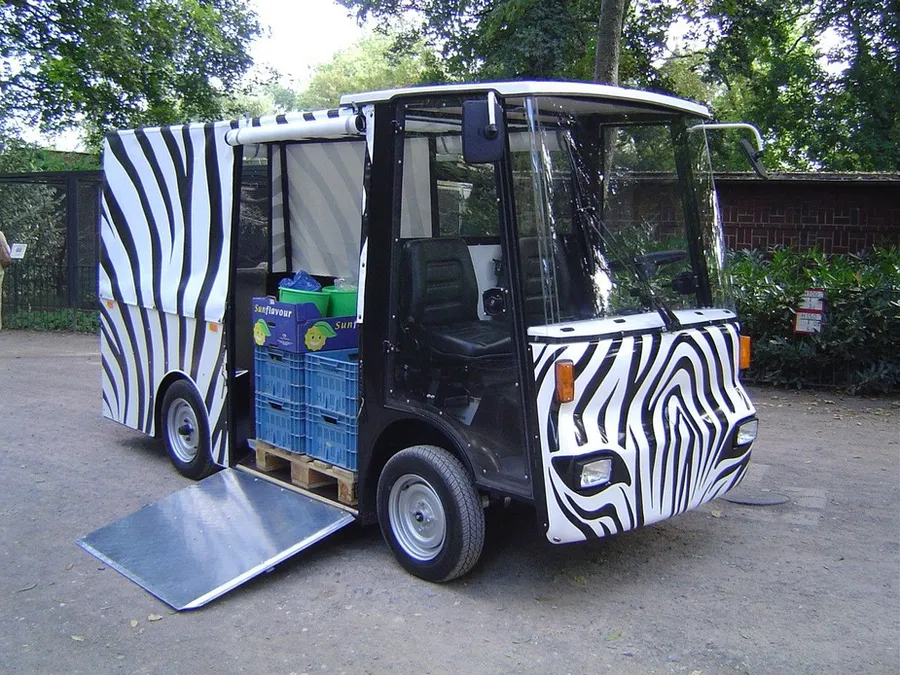 Spezialfahrzeug Zoo